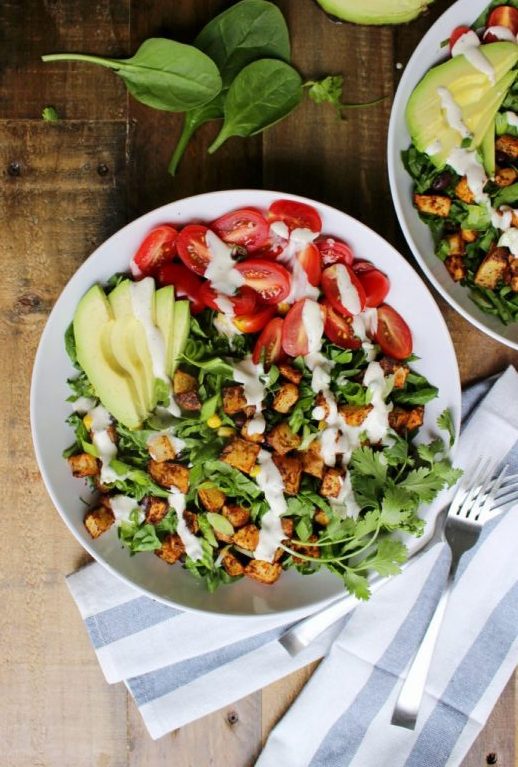 Maintaining Clean Eating - Salads can be a great way to maintain clean eating while offering a delicious meal.